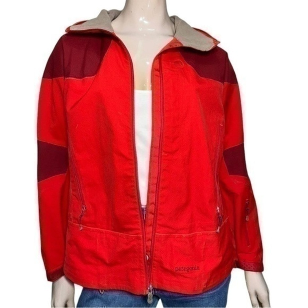 Patagonia Women’s Size M Red Css Composite Seam Sealed Softshell Jacket